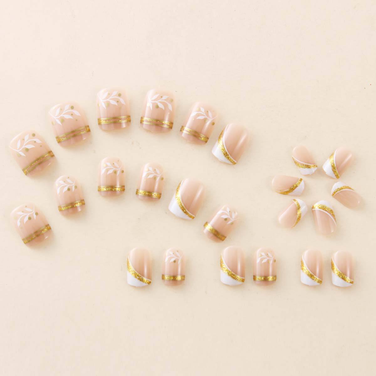 Kurze, quadratische Press-On-N – Nail Art Design Bewertung und Preis